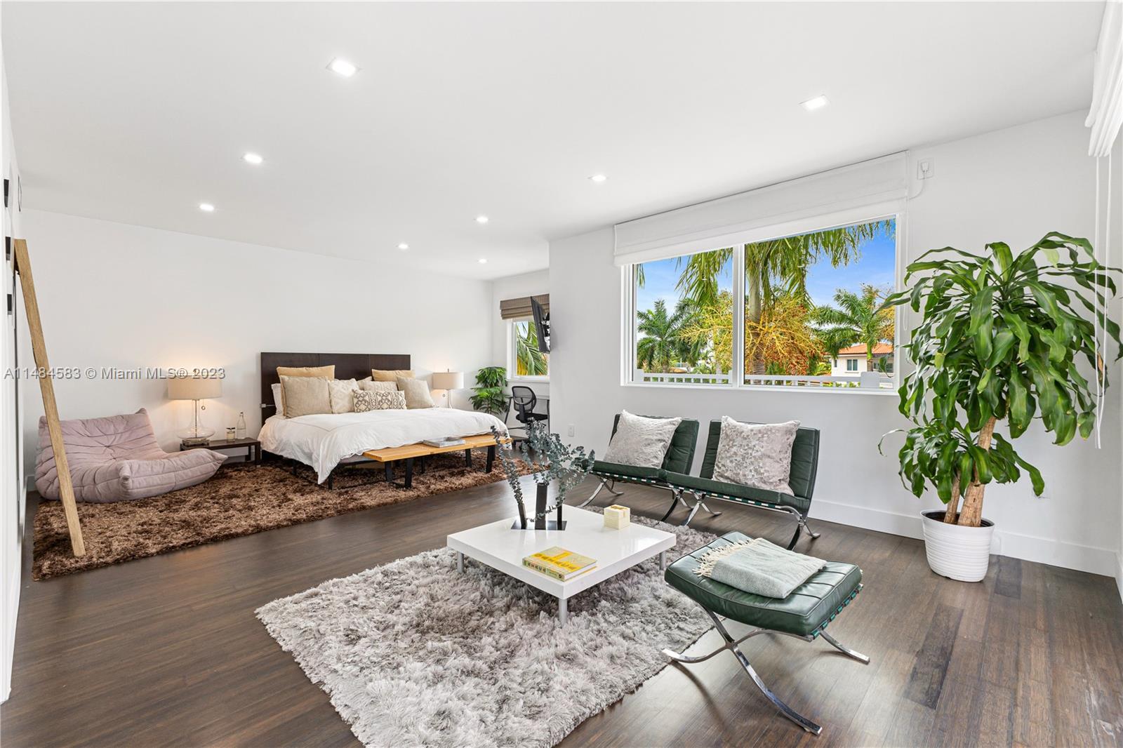 TROPICAL ISLE HOMES SUB 3 - Residential