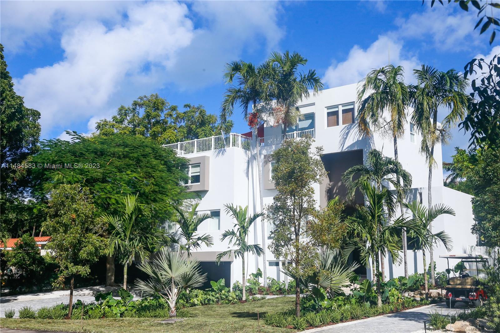 TROPICAL ISLE HOMES SUB 3 - Residential