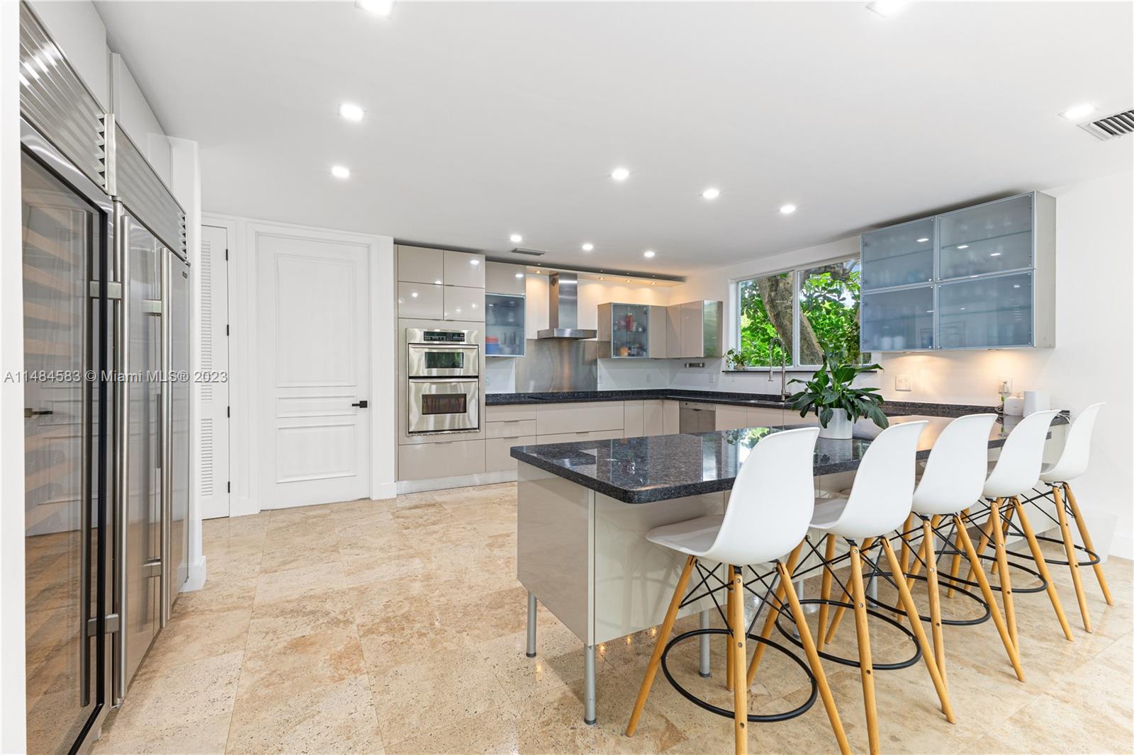 TROPICAL ISLE HOMES SUB 3 - Residential