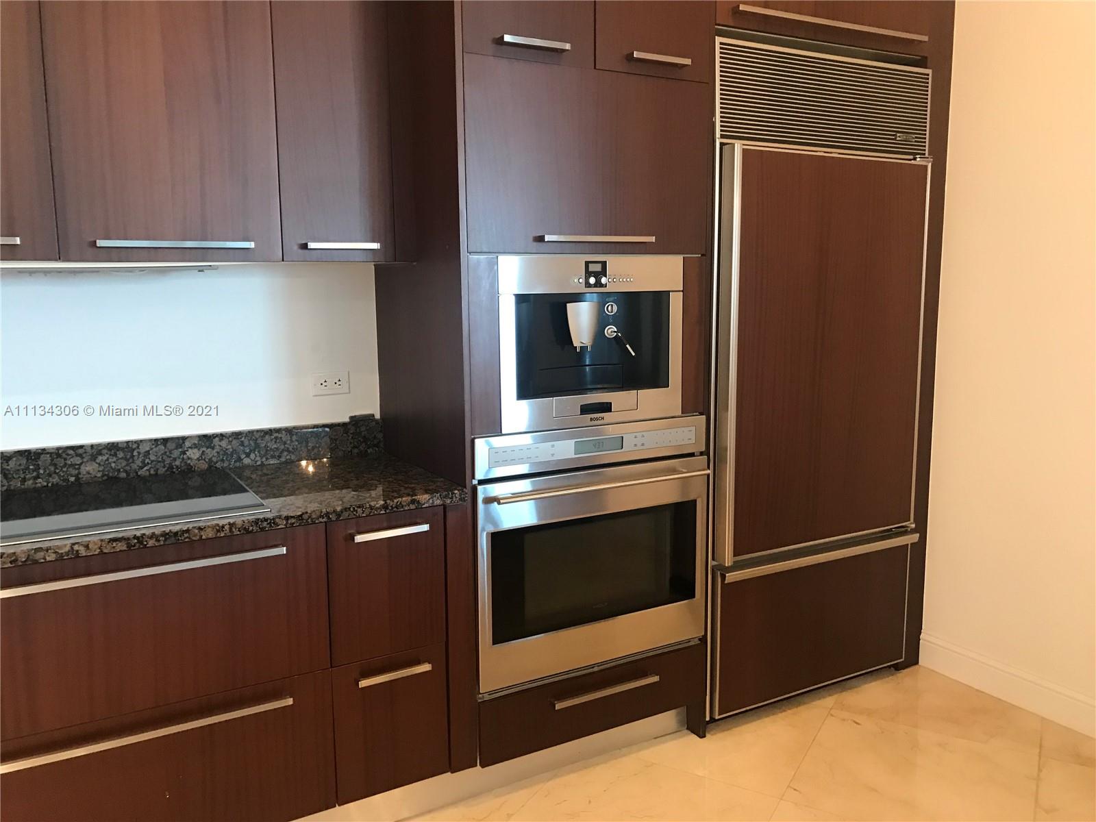 TRUMP TOWERS - Residential Lease