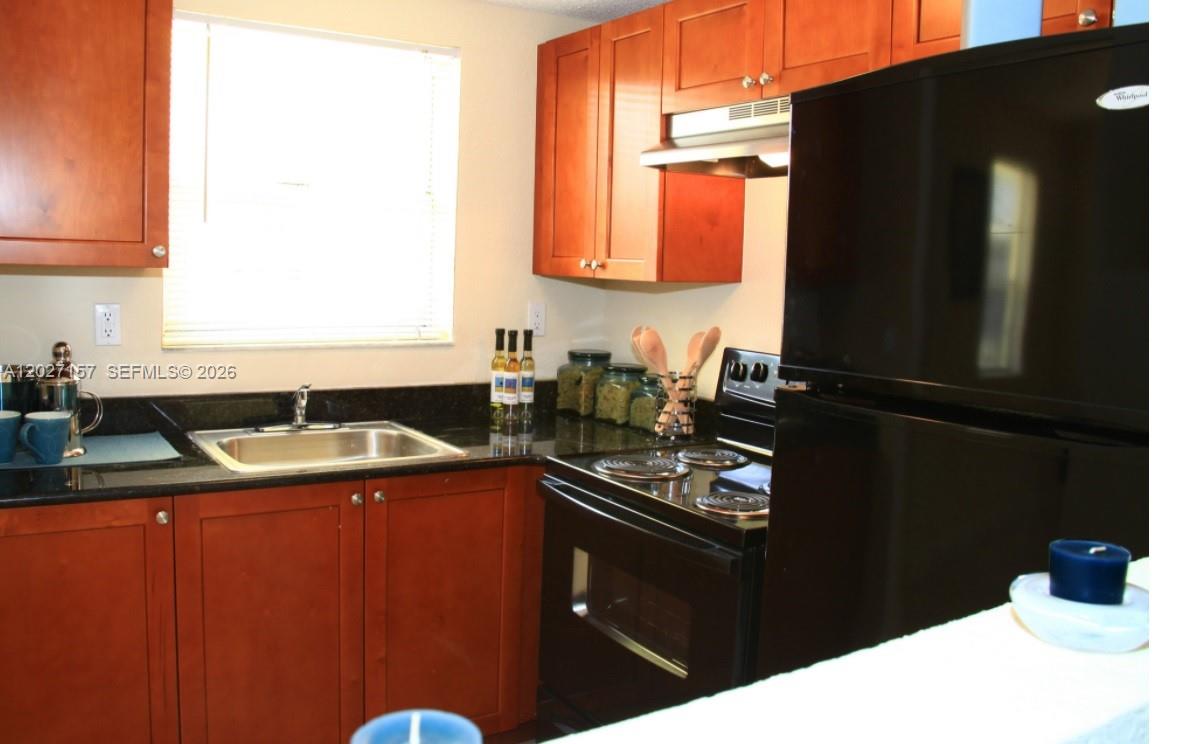 SUNDANCE AT PLANTATION CO - Residential Lease