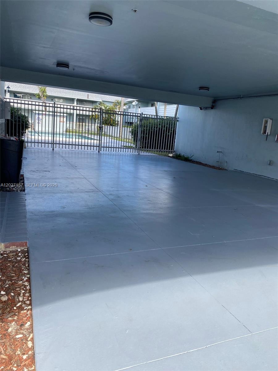 SUNDANCE AT PLANTATION CO - Residential Lease