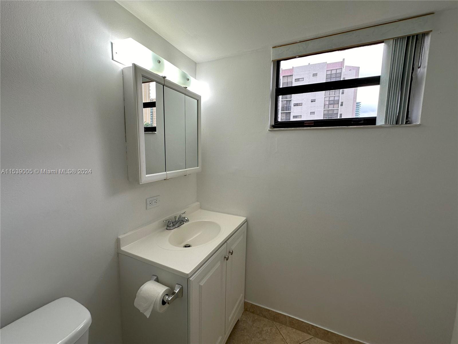 PLAZA OF AMERICAS CONDO P - Residential