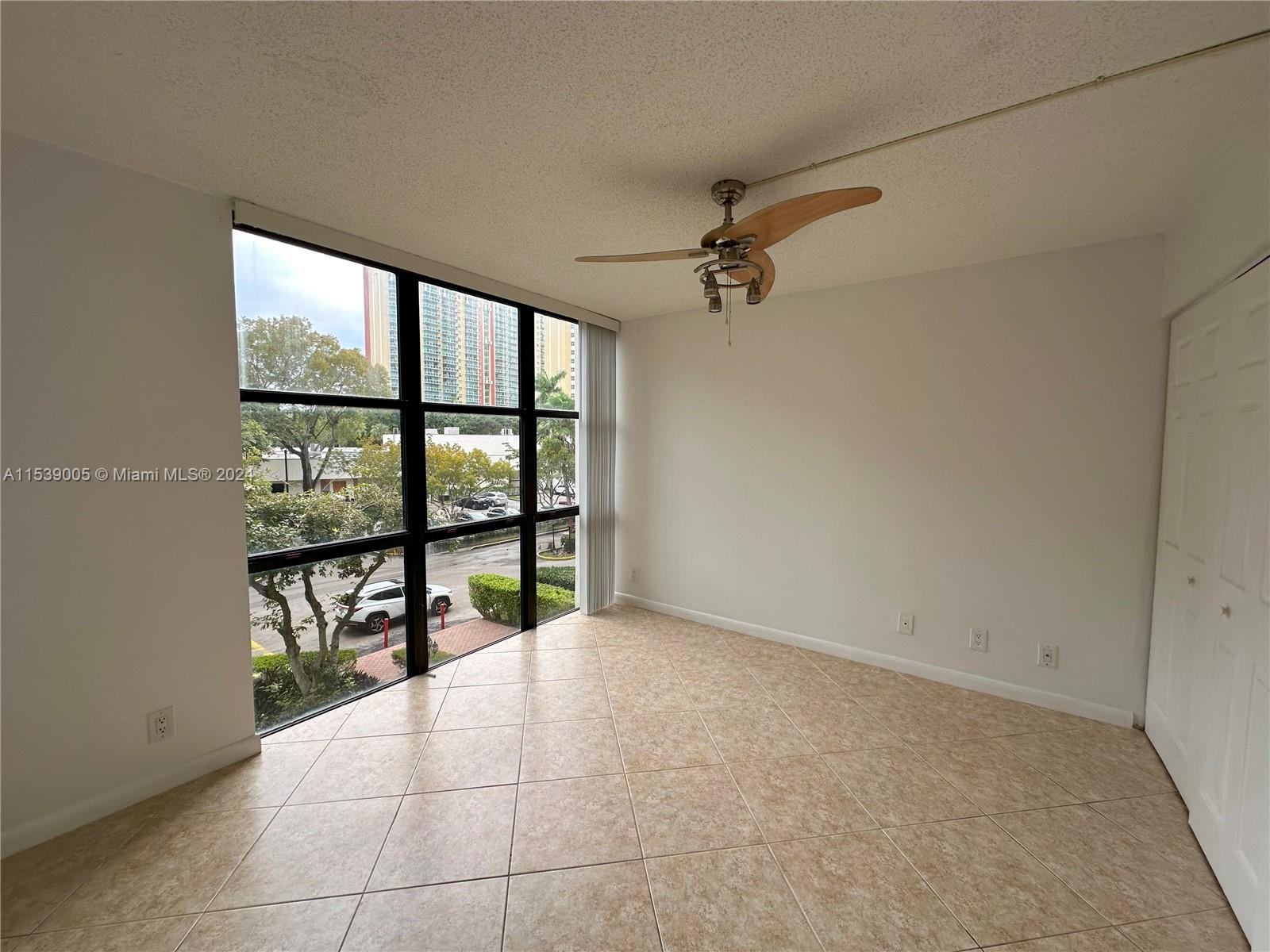 PLAZA OF AMERICAS CONDO P - Residential