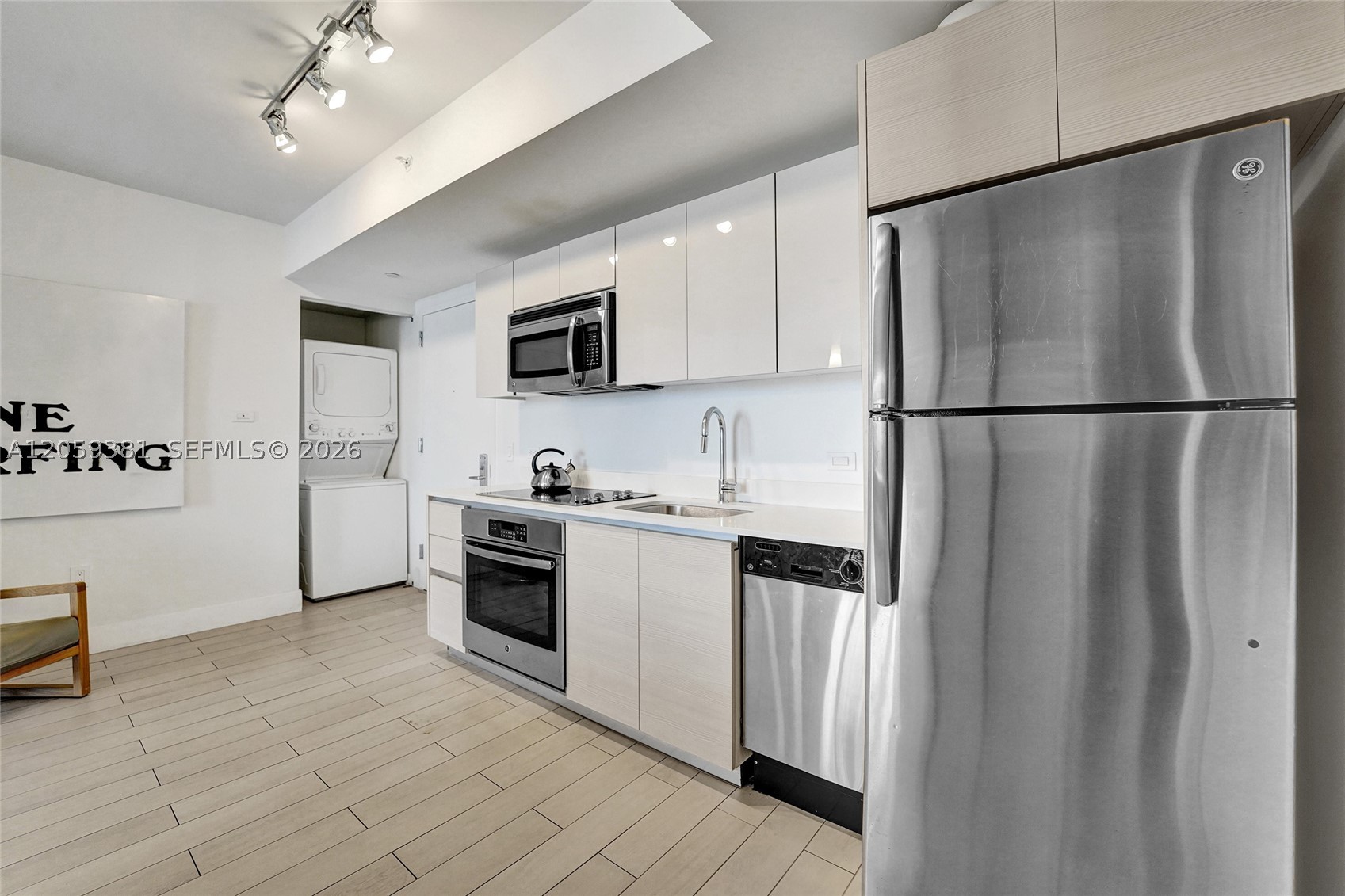 BEACHWALK CONDOMINIUM - Residential