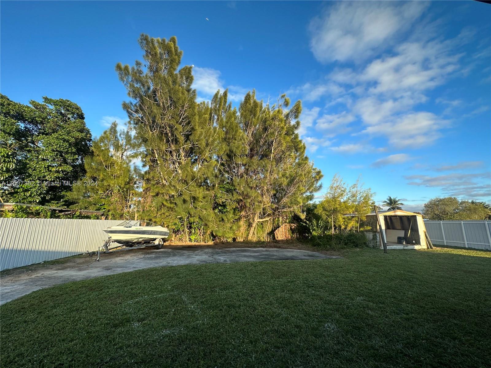 CAROL CITY GDNS 1ST ADDN - Residential
