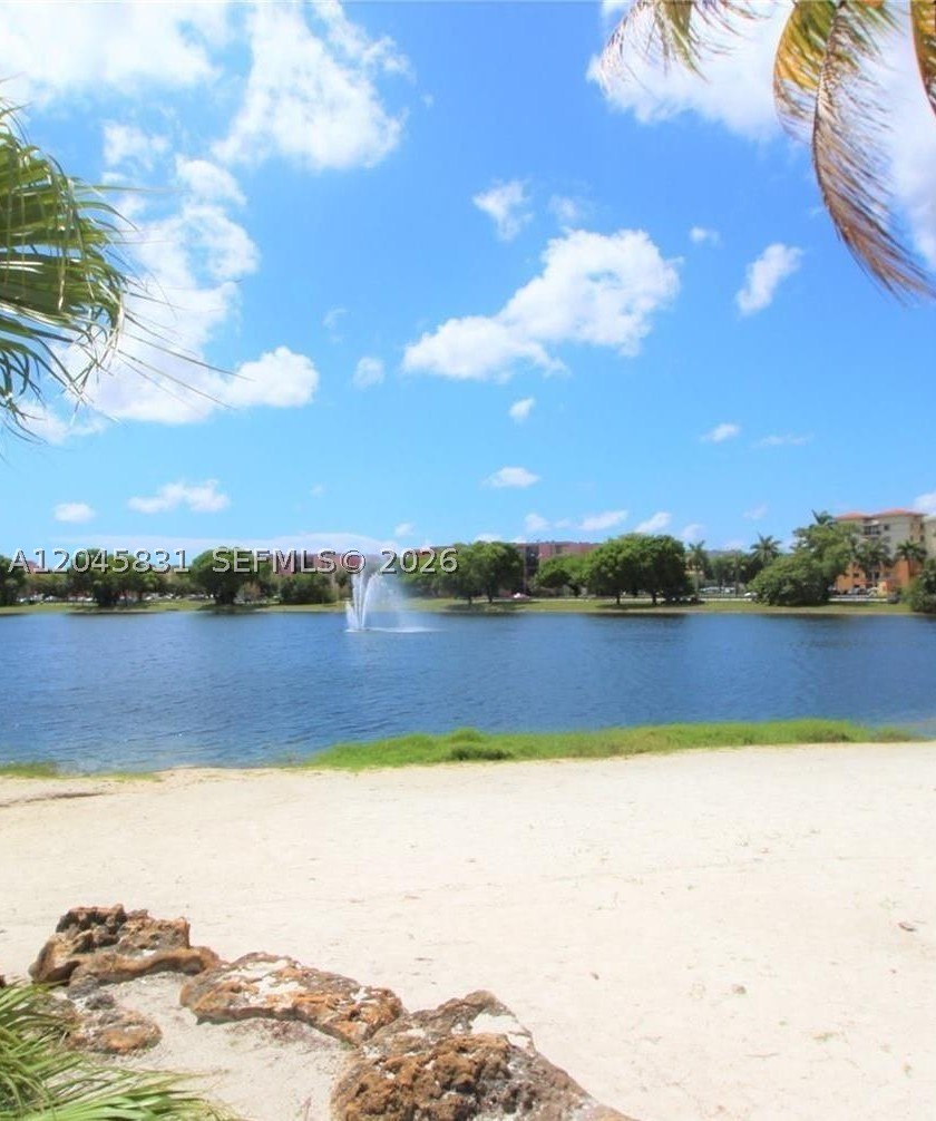 THE BEACH CLUB FONTAINEBL - Residential Lease