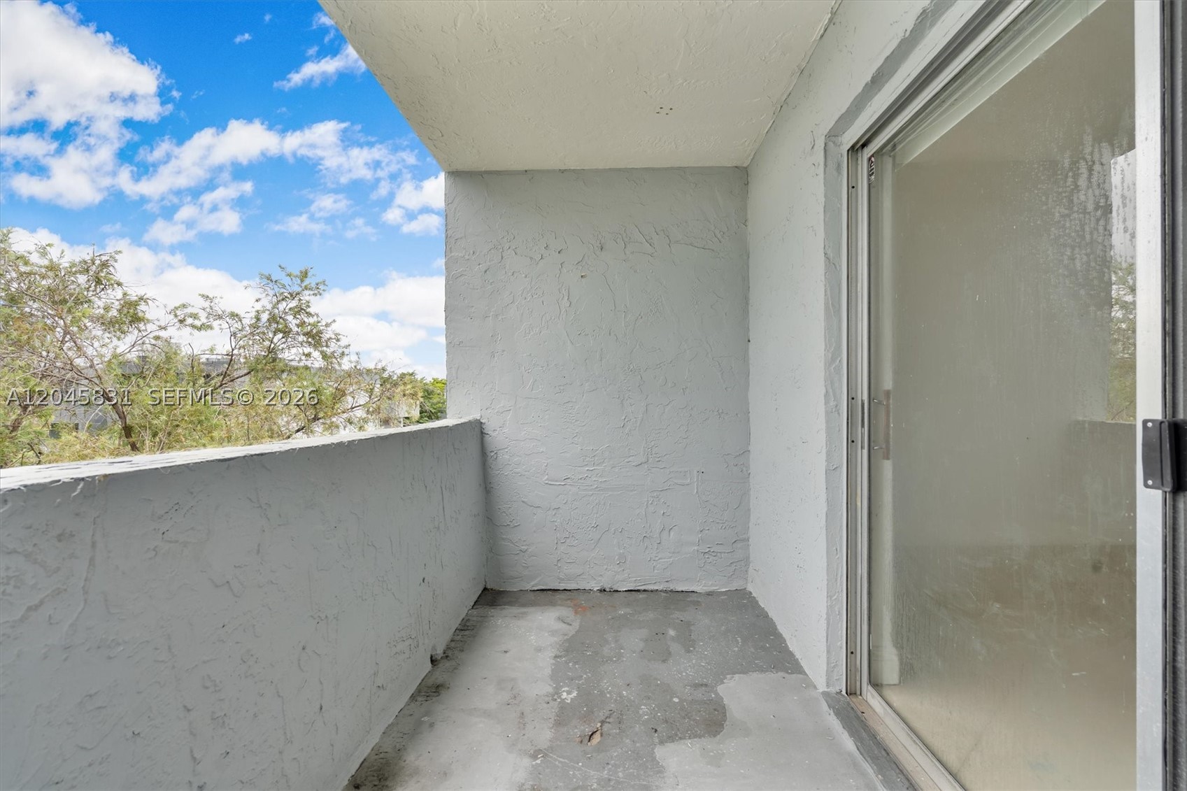 THE BEACH CLUB FONTAINEBL - Residential Lease