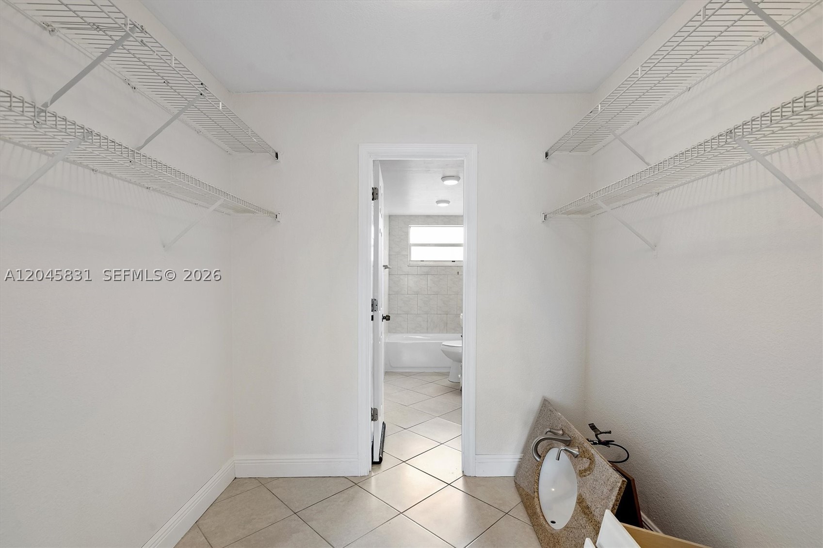 THE BEACH CLUB FONTAINEBL - Residential Lease