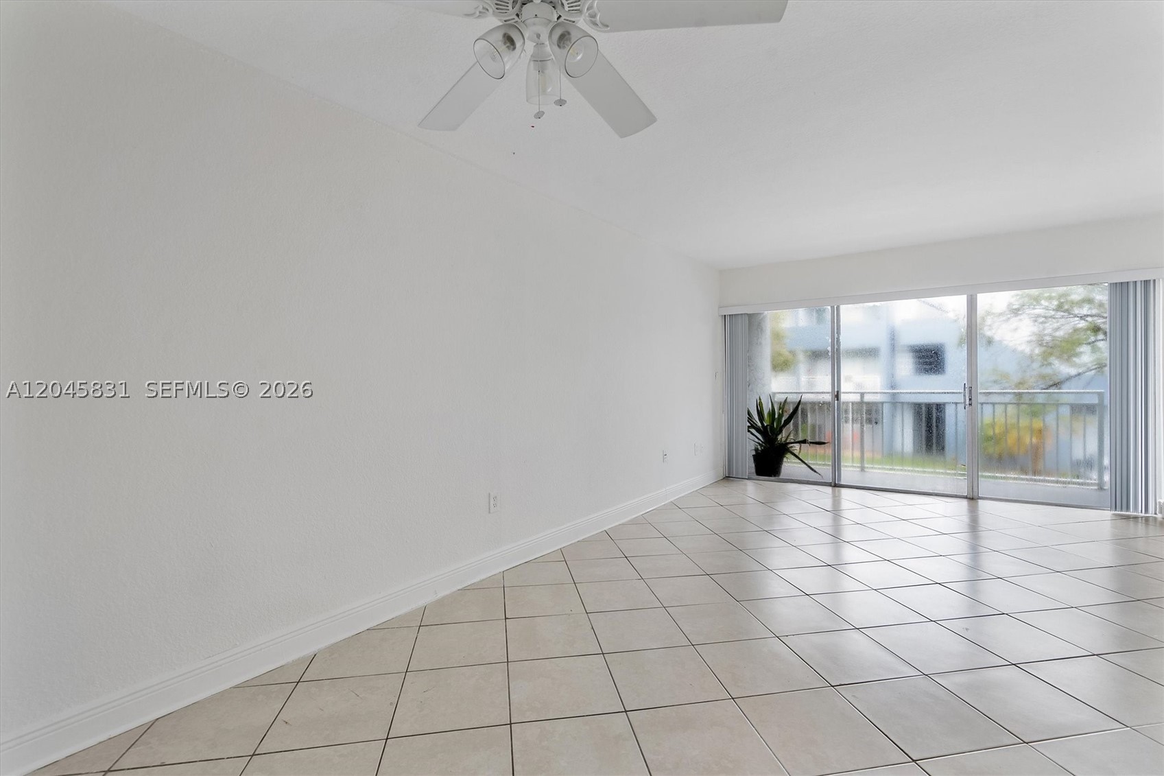 THE BEACH CLUB FONTAINEBL - Residential Lease