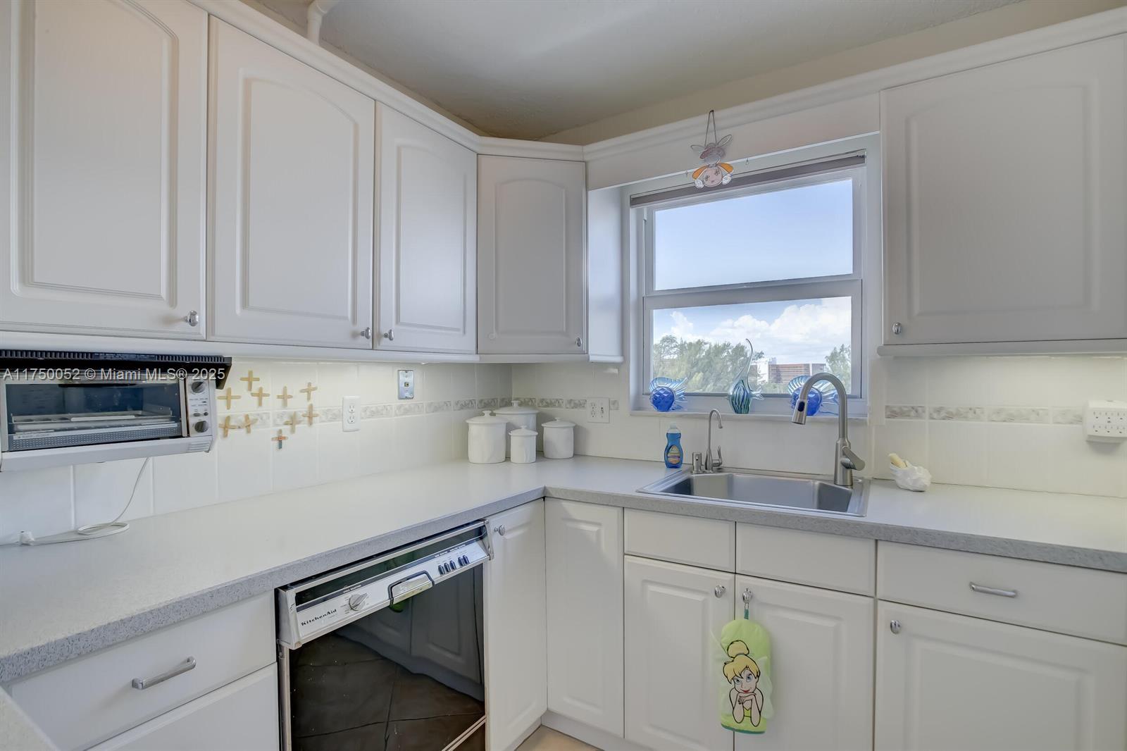 INTRACOASTAL TOWER - Residential