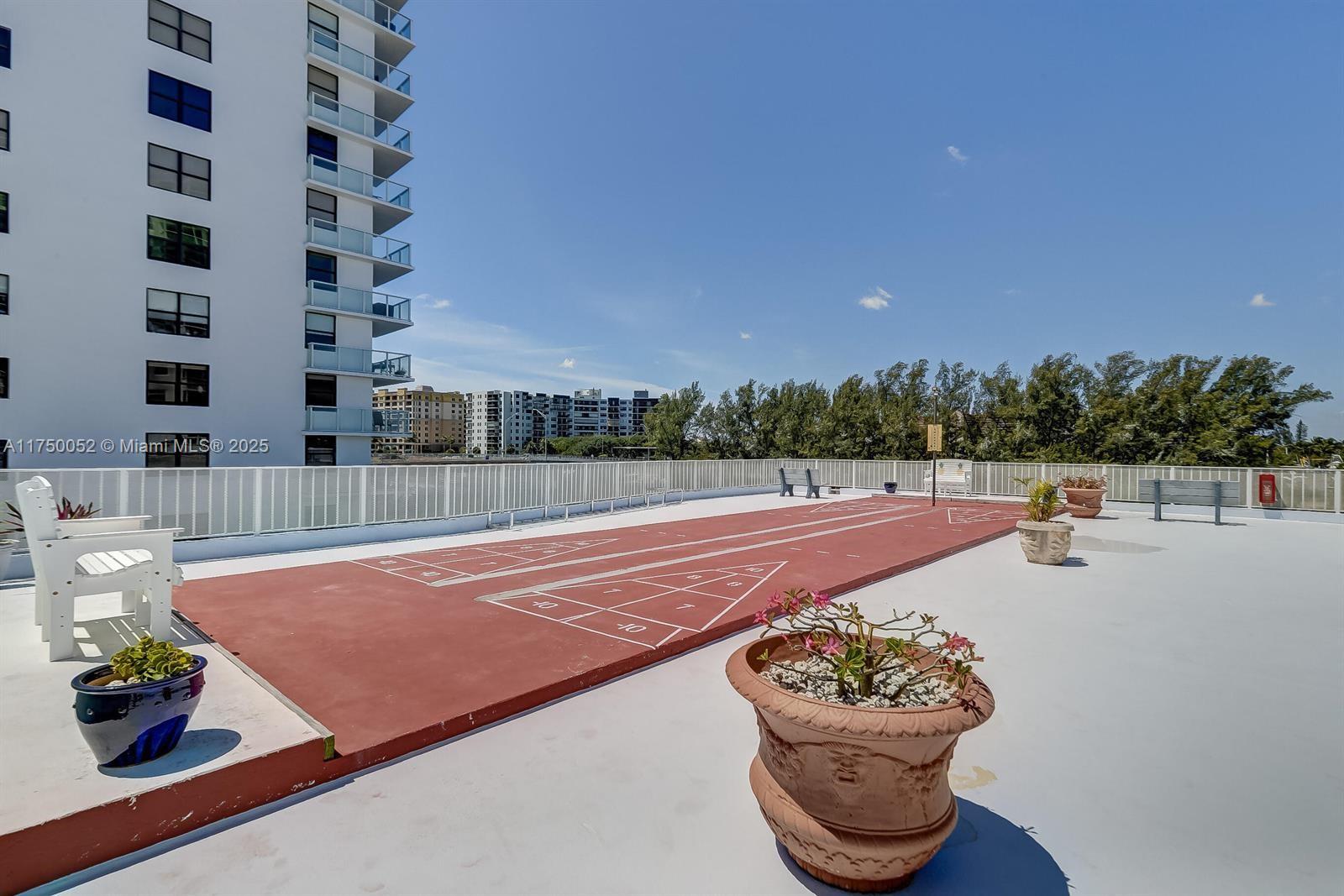 INTRACOASTAL TOWER - Residential