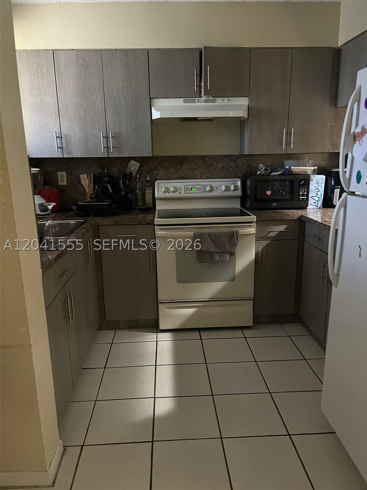 WATERVIEW CONDO - Residential Lease