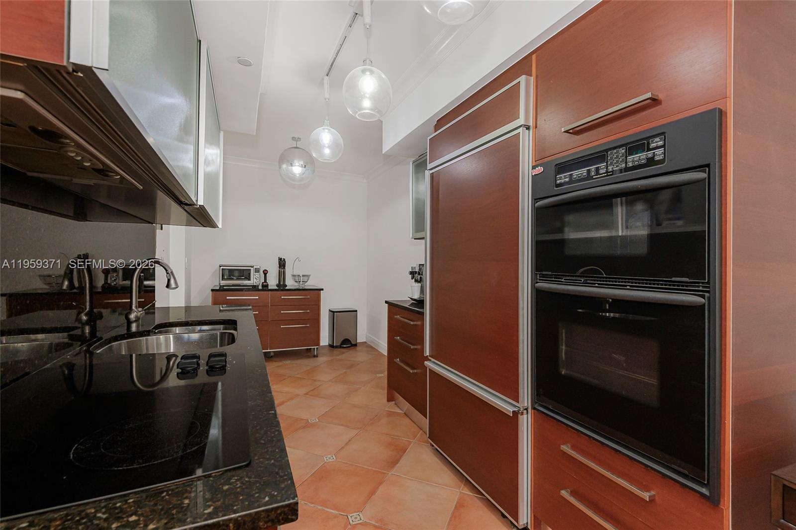 BEACH CLUB CONDO - Residential