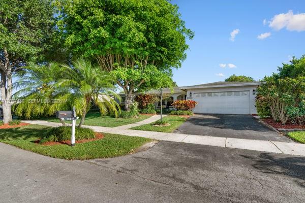 KENDALE LAKES SEC EIGHT - Residential