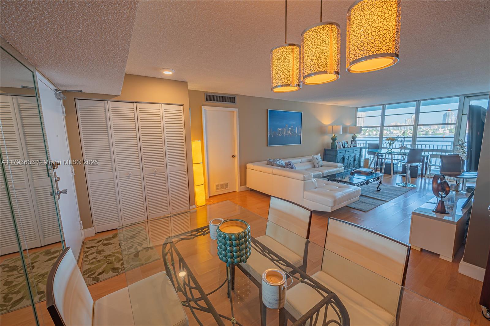 WINSTON TOWERS 500 CONDO - Residential