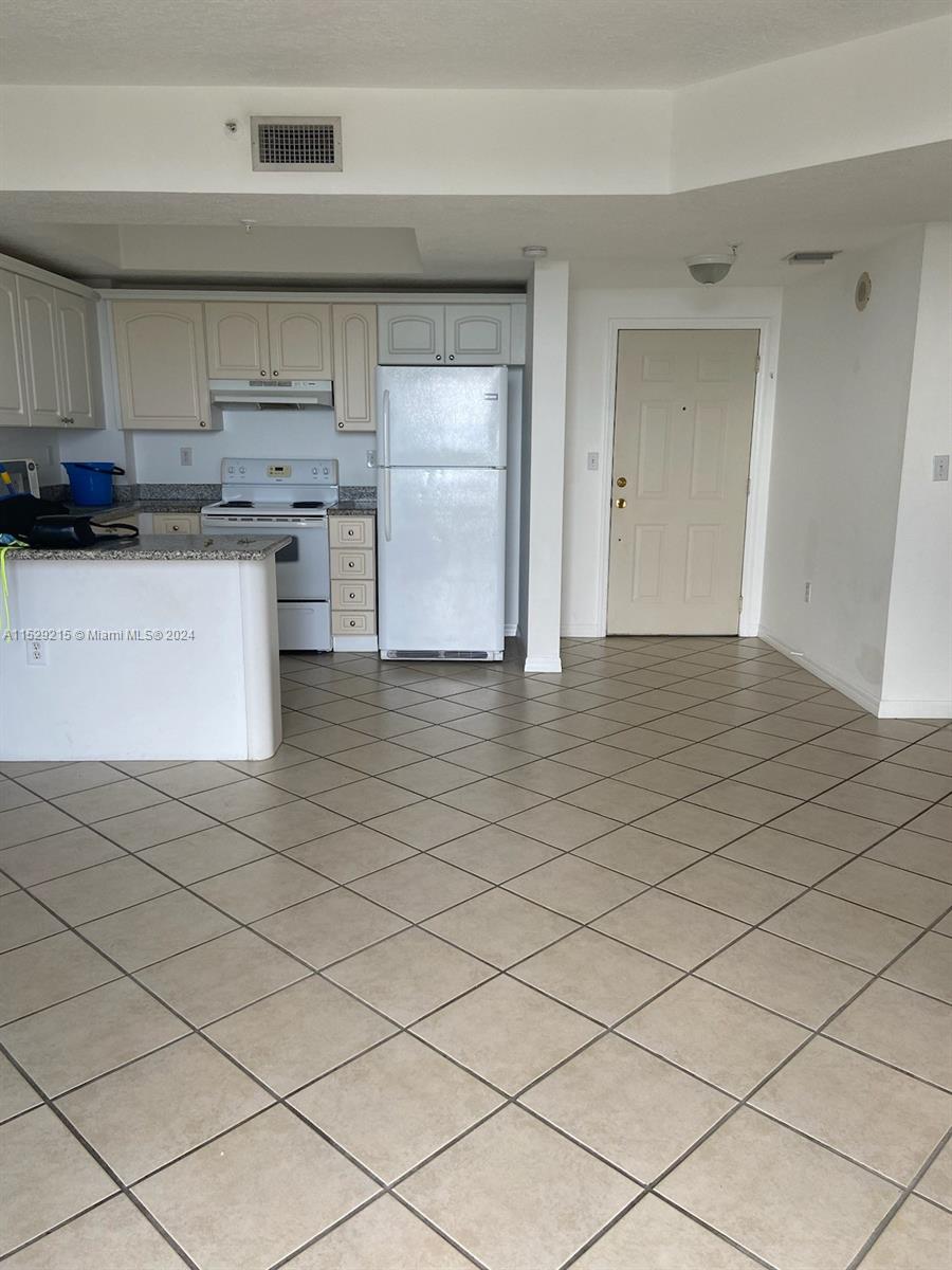 CORAL PLAZA OF MIAMI COND - Residential Lease