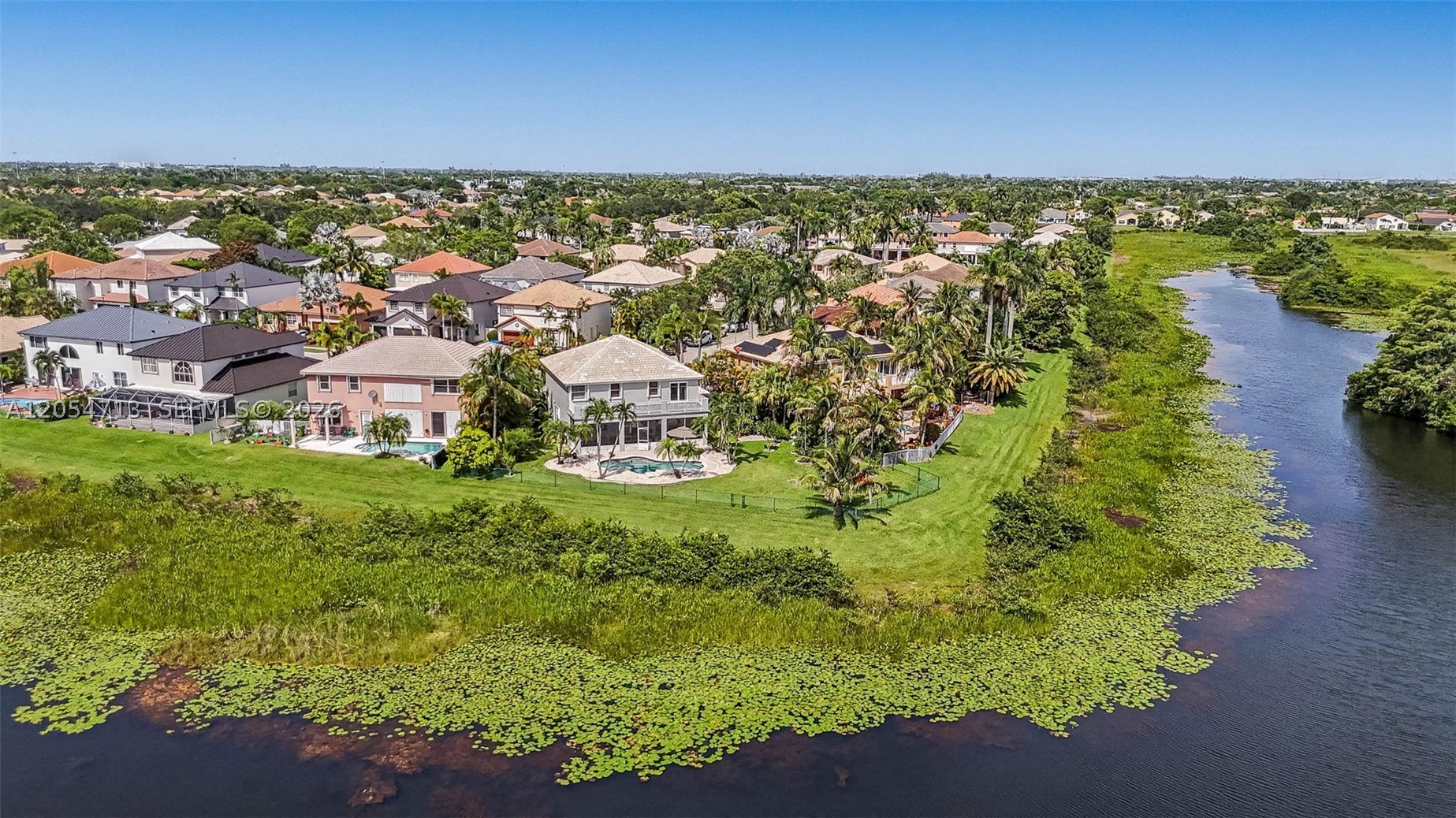 PEMBROKE SHORES - Residential