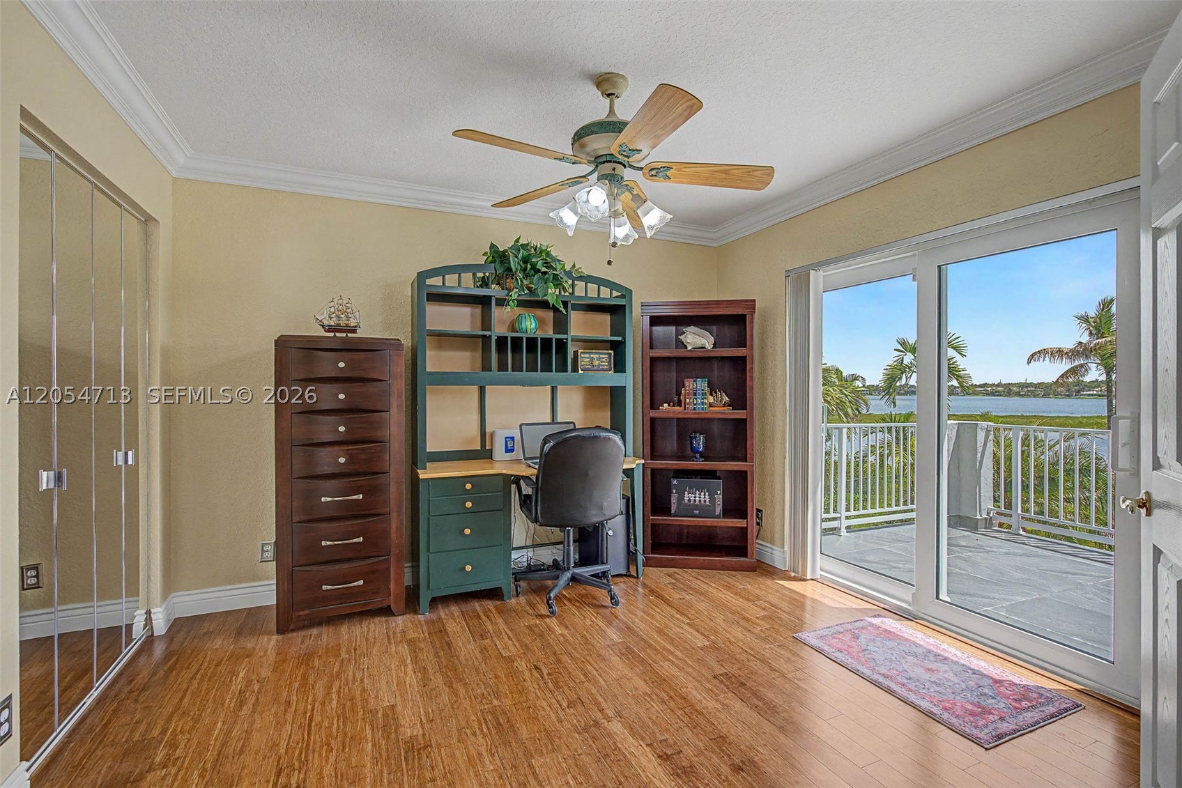 PEMBROKE SHORES - Residential