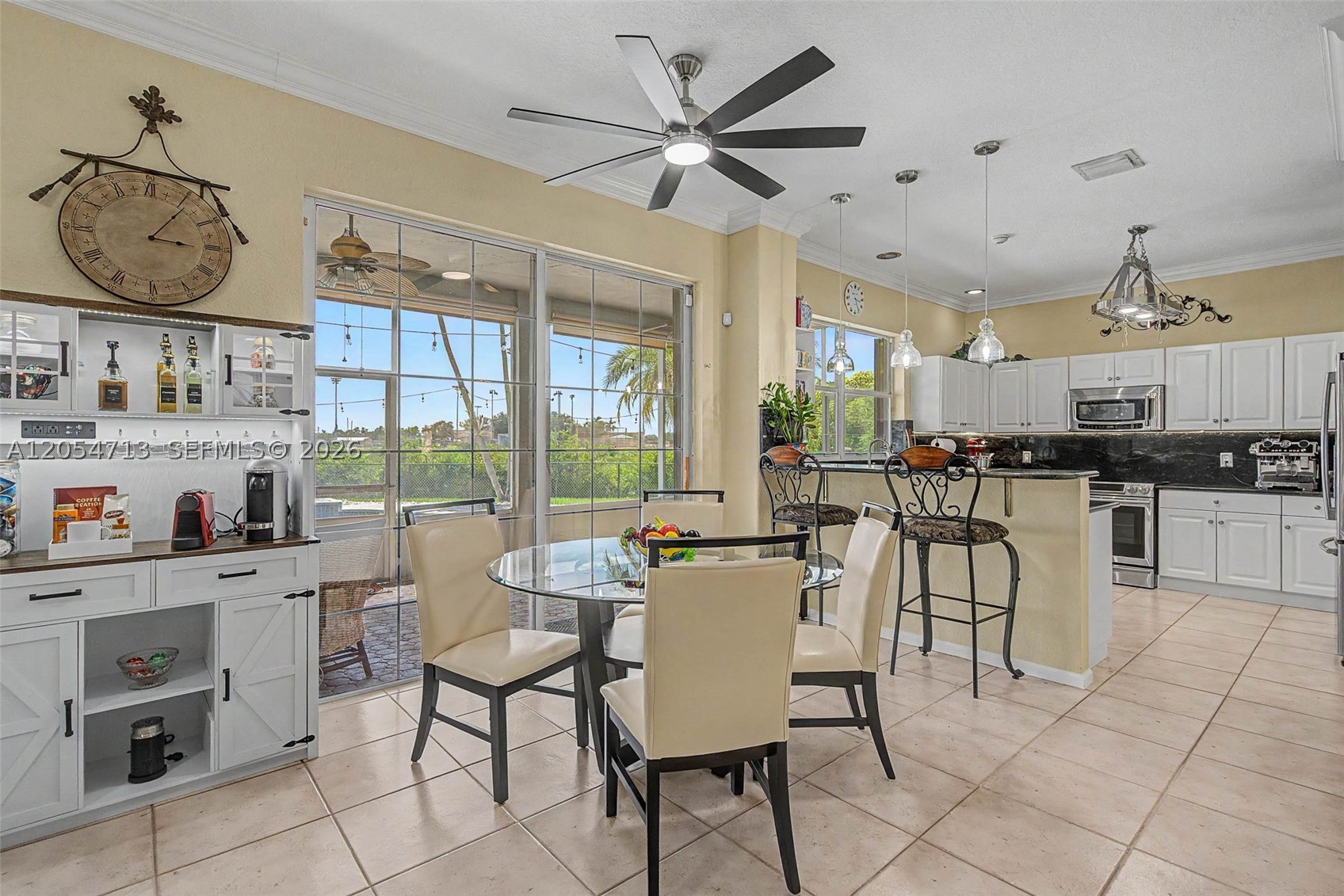PEMBROKE SHORES - Residential