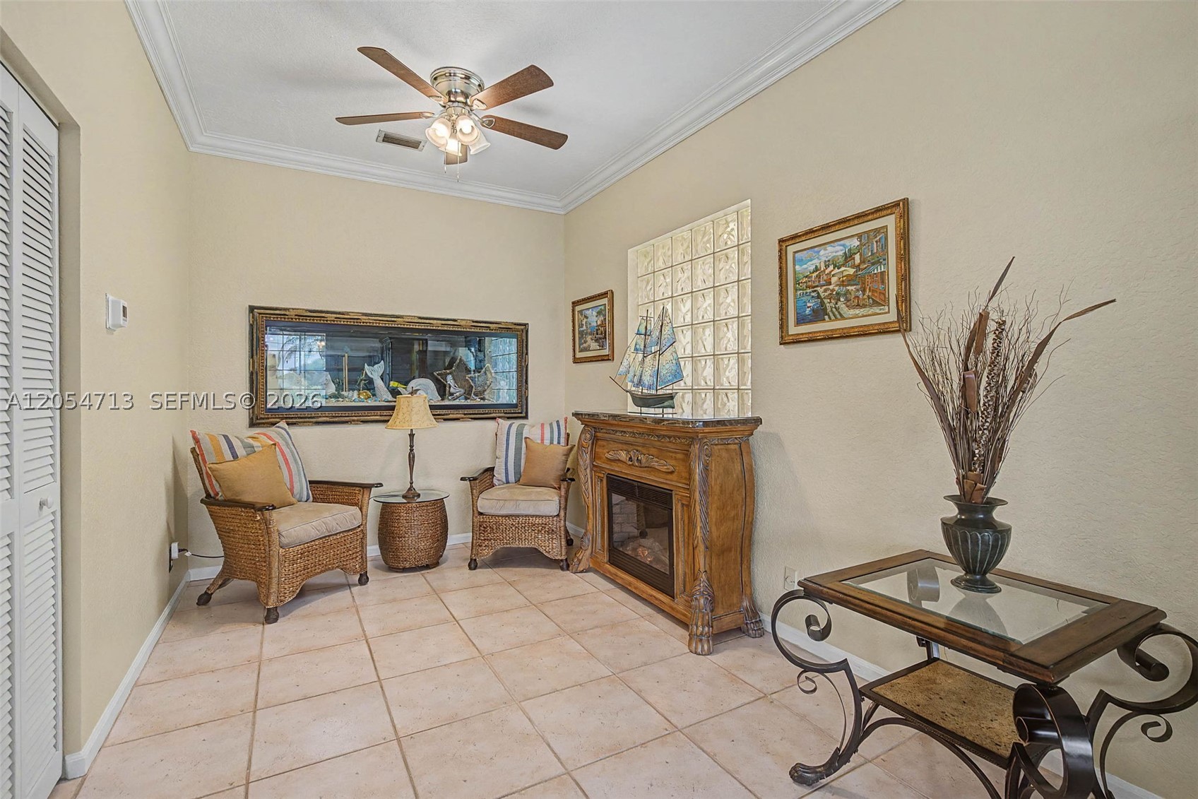 PEMBROKE SHORES - Residential