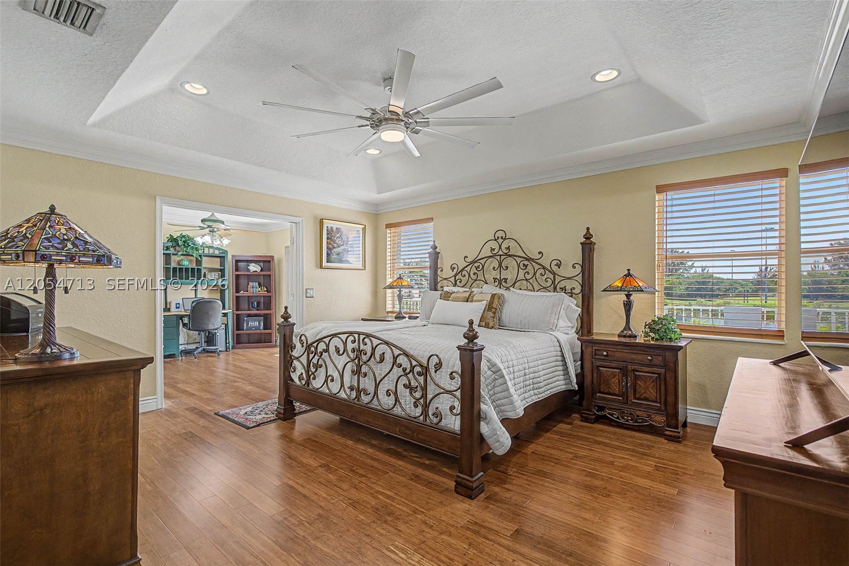 PEMBROKE SHORES - Residential