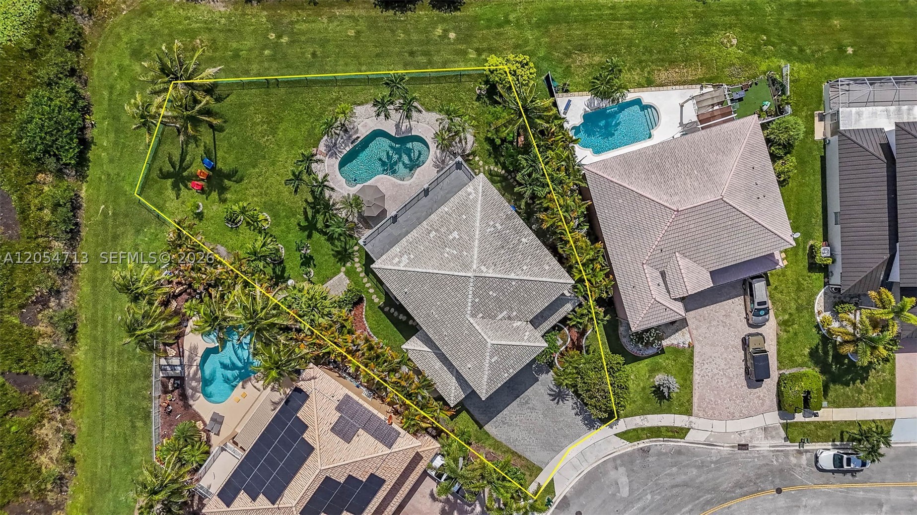 PEMBROKE SHORES - Residential