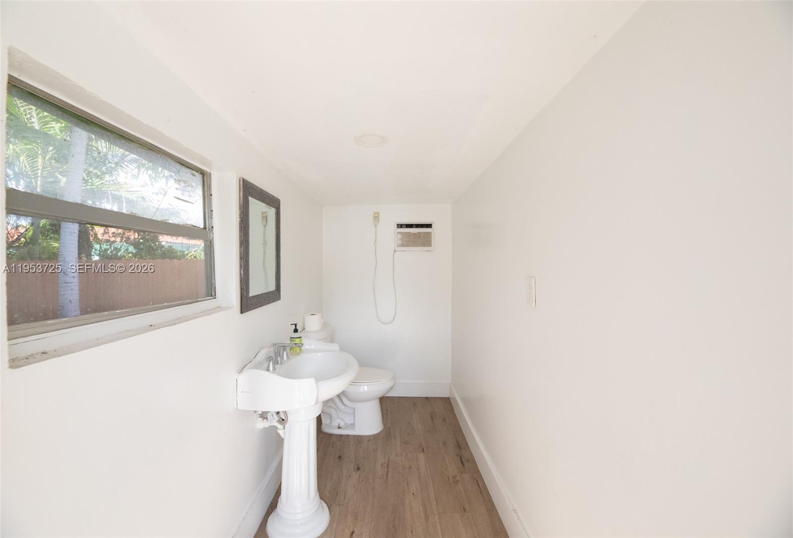 ARCH CREEK ESTATES - Residential