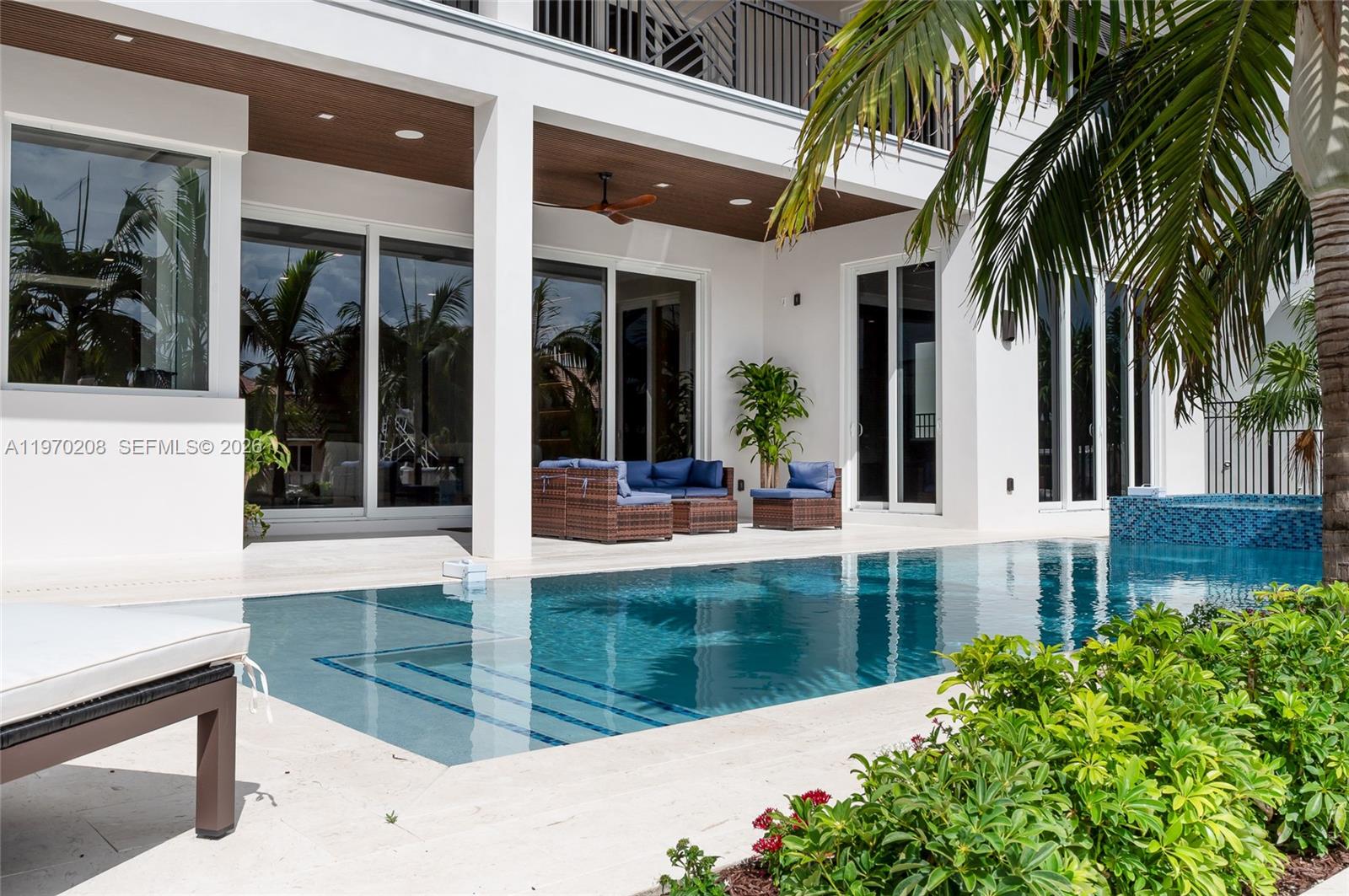 VENETIAN ISLES 1ST SEC - Residential