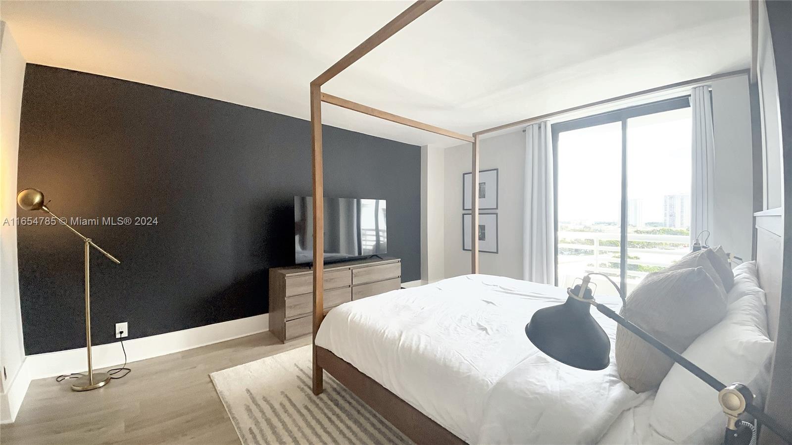 PARC CENTRAL AVENTURA EAS - Residential Lease