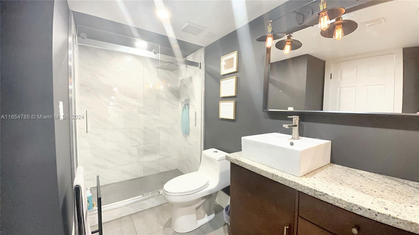 PARC CENTRAL AVENTURA EAS - Residential Lease
