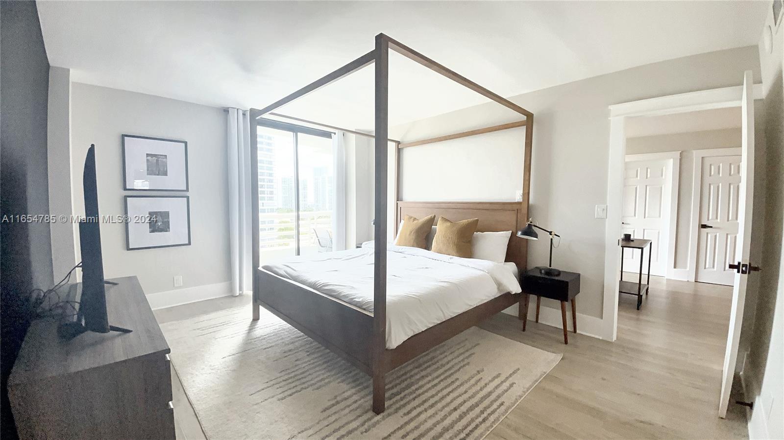 PARC CENTRAL AVENTURA EAS - Residential Lease