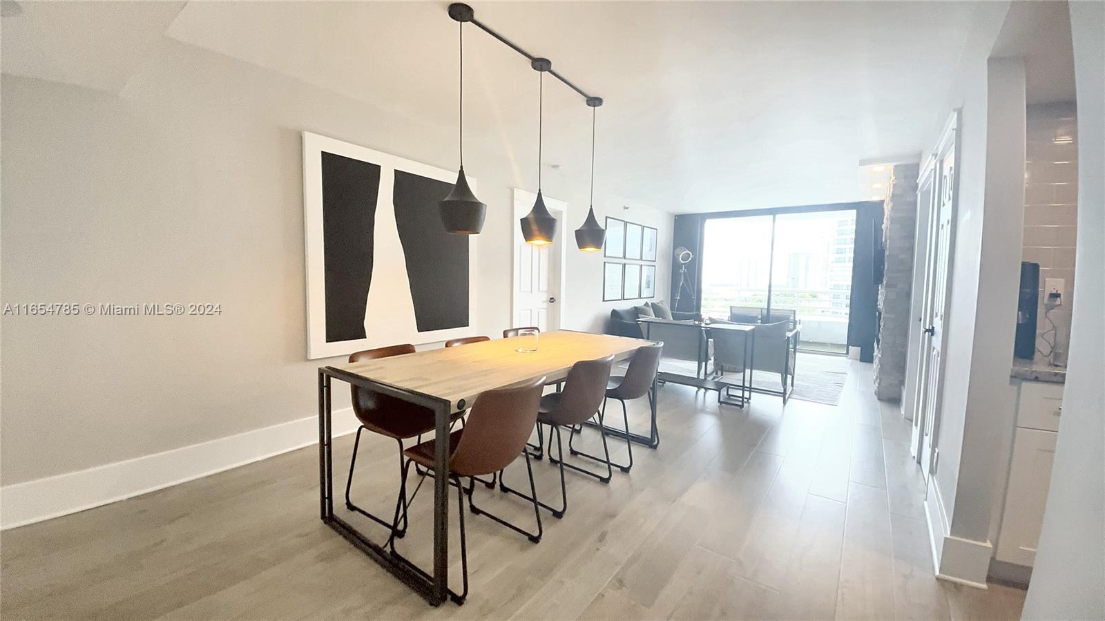 PARC CENTRAL AVENTURA EAS - Residential Lease