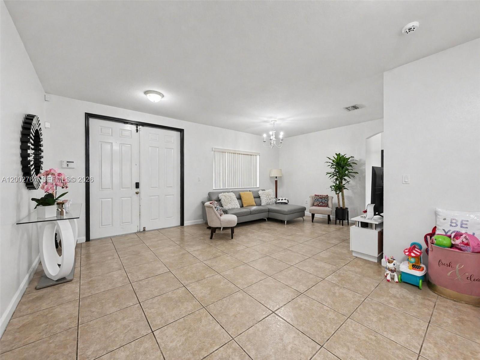 BISCAYNE DRIVE ESTATES - Residential