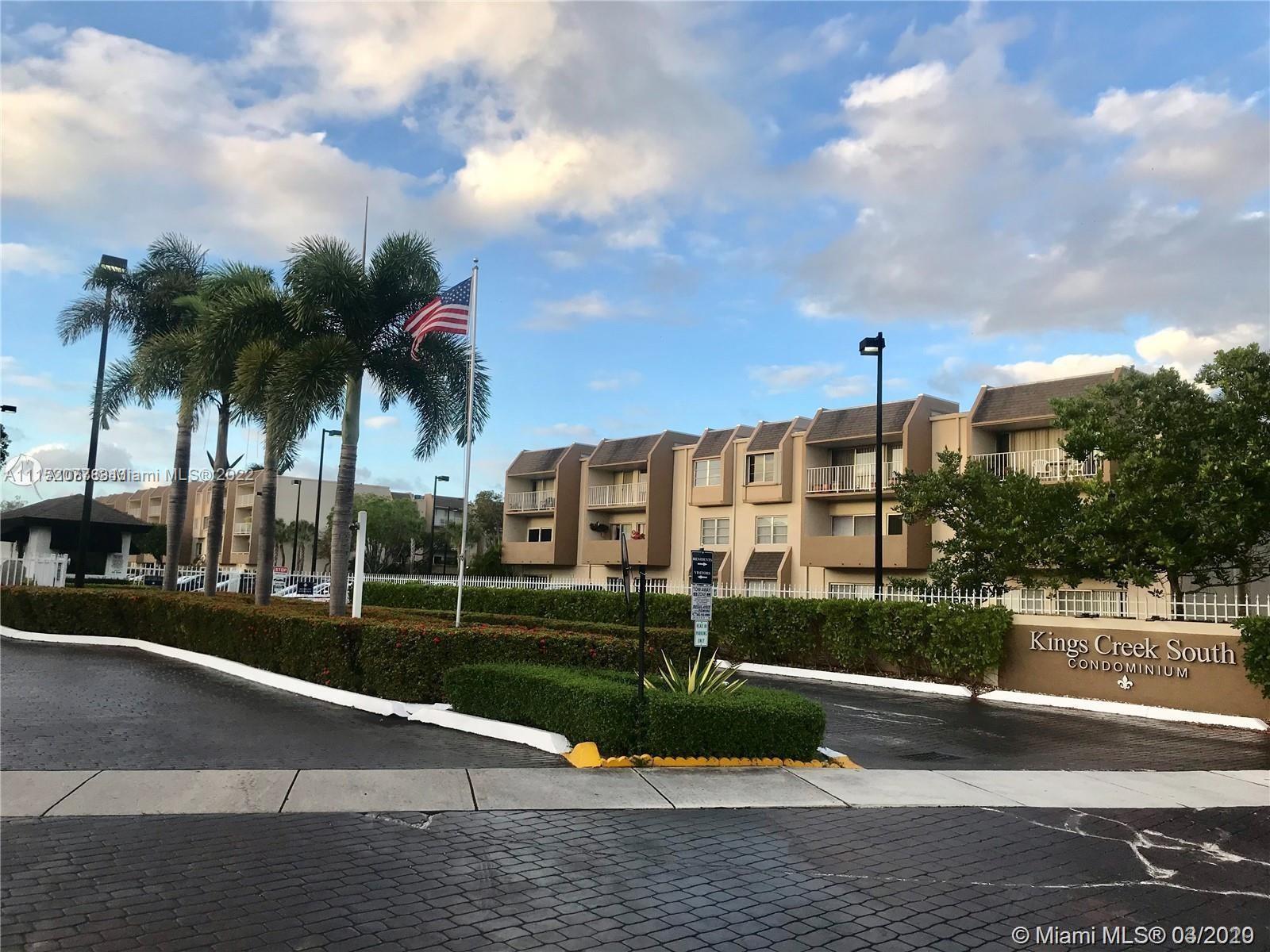 Very nice recently remodeled 1 bedroom 1 bath unit located in desirable Kings Creek South.  Unit features tile floors, stainless steel appliances, walking closet, and nice size balcony.  Located near shopping, restaurants and quick access to major highway. Fees will apply as per association.