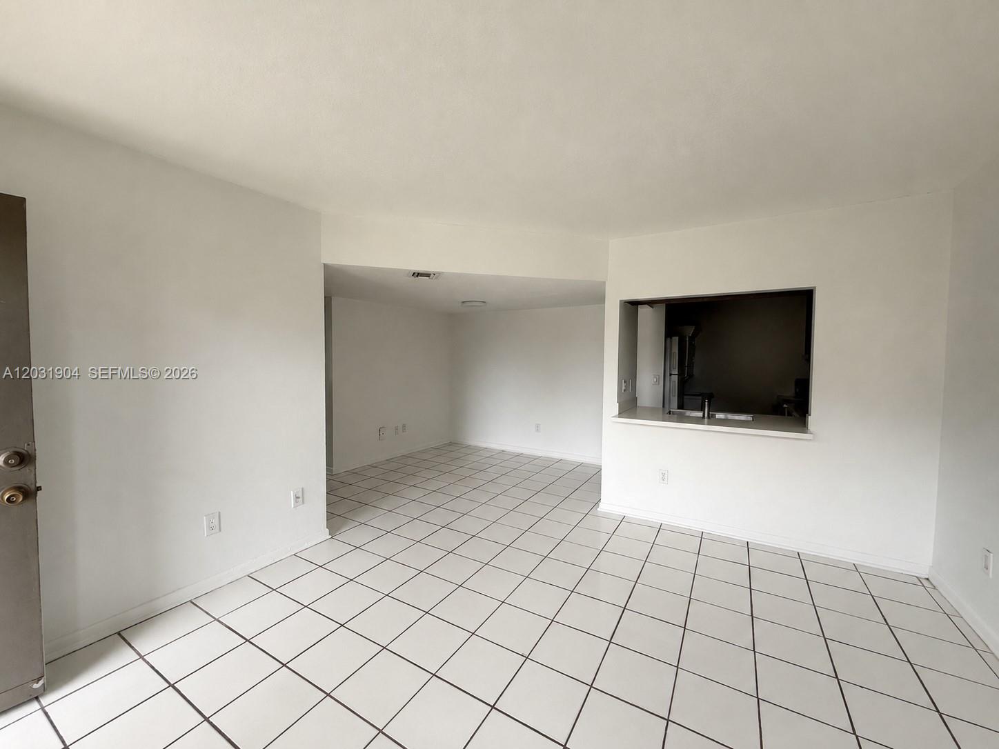 ROZLAND CONDO - Residential