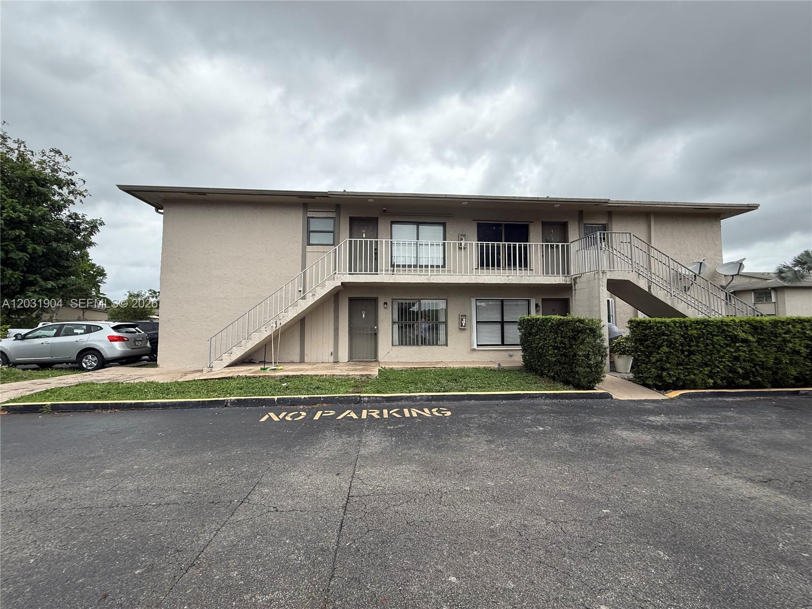 ROZLAND CONDO - Residential