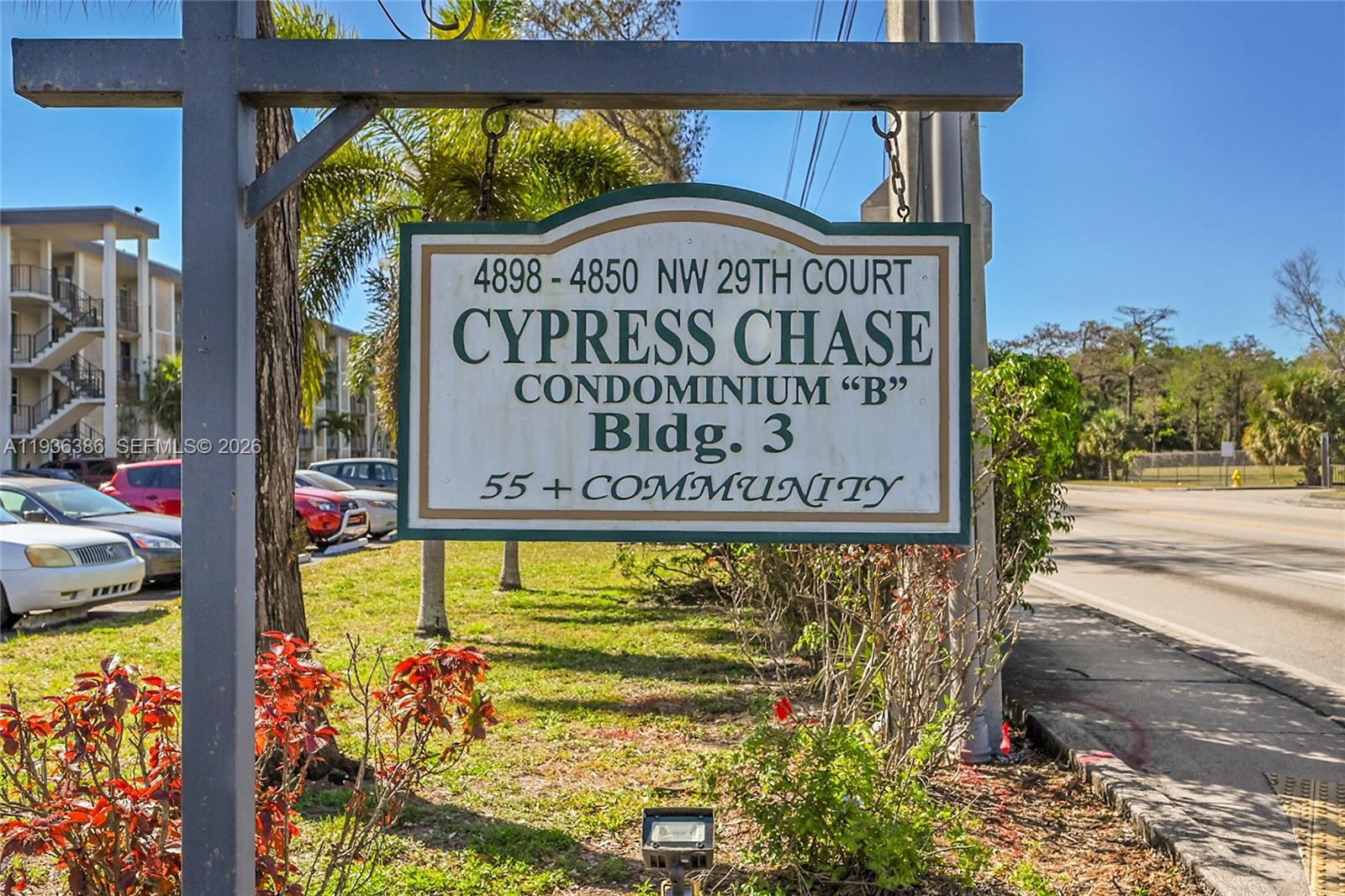CYPRESS CHASE CONDO NO 3 - Residential