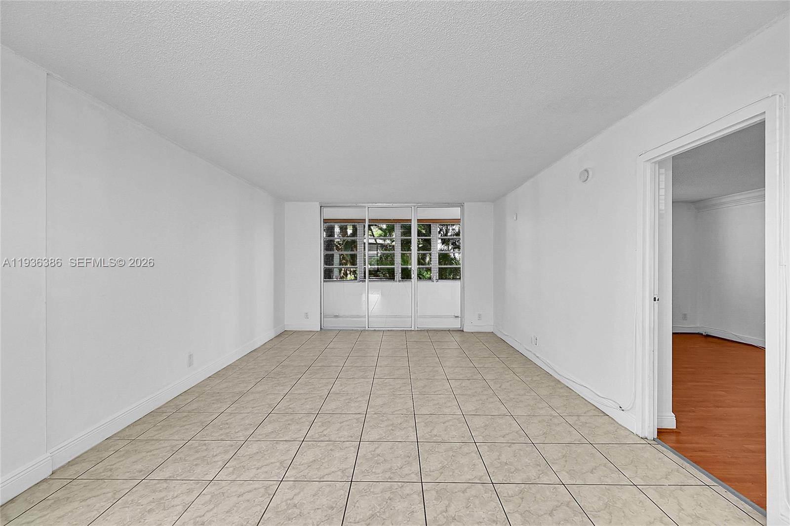 CYPRESS CHASE CONDO NO 3 - Residential