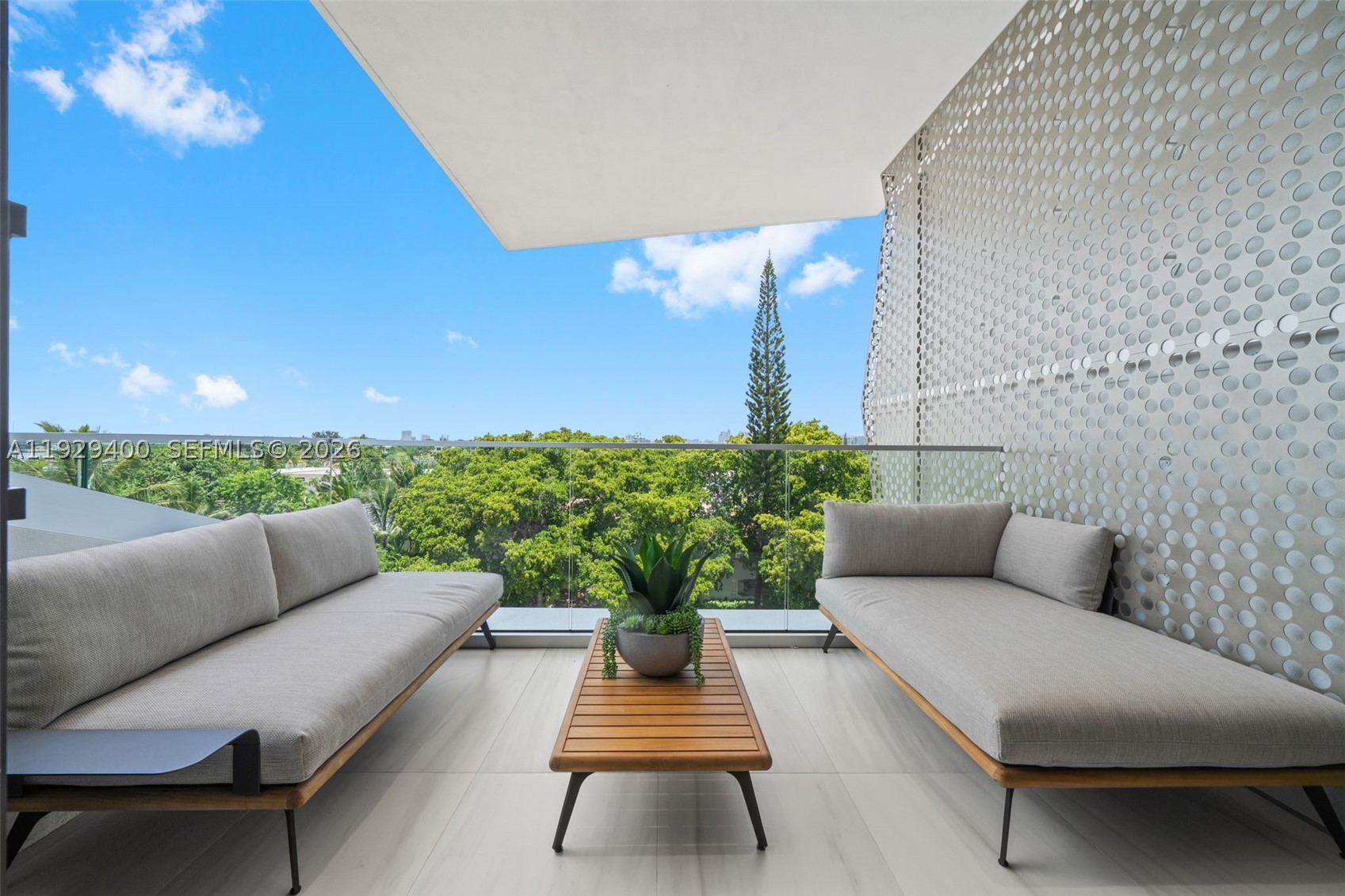 BISCAYNE BCH SUB - Residential Income