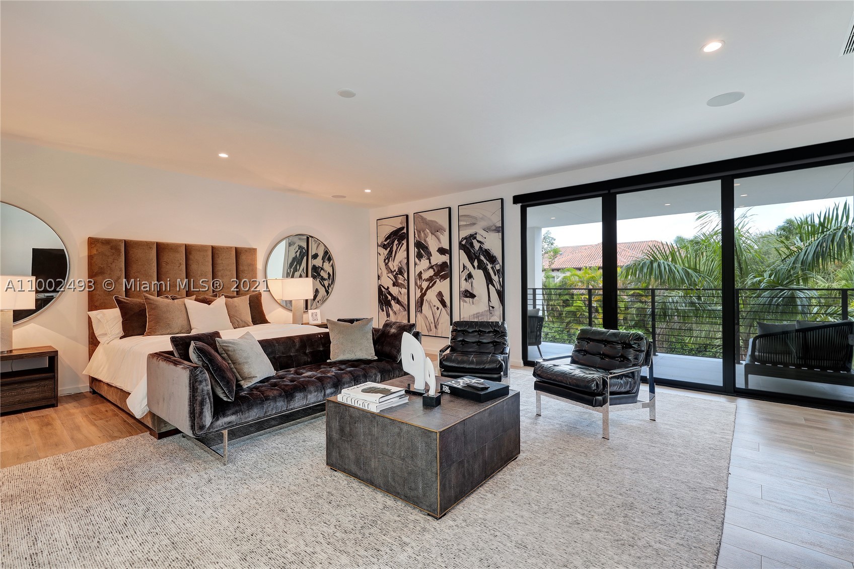 COLLINS HEIGHTS - Residential