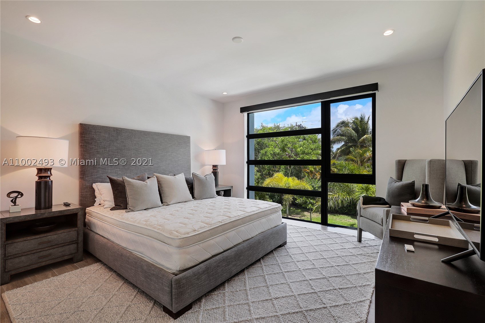 COLLINS HEIGHTS - Residential
