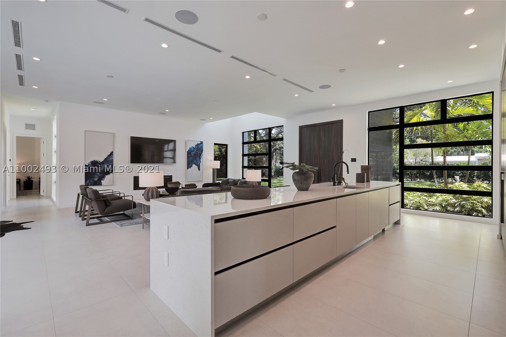 COLLINS HEIGHTS - Residential