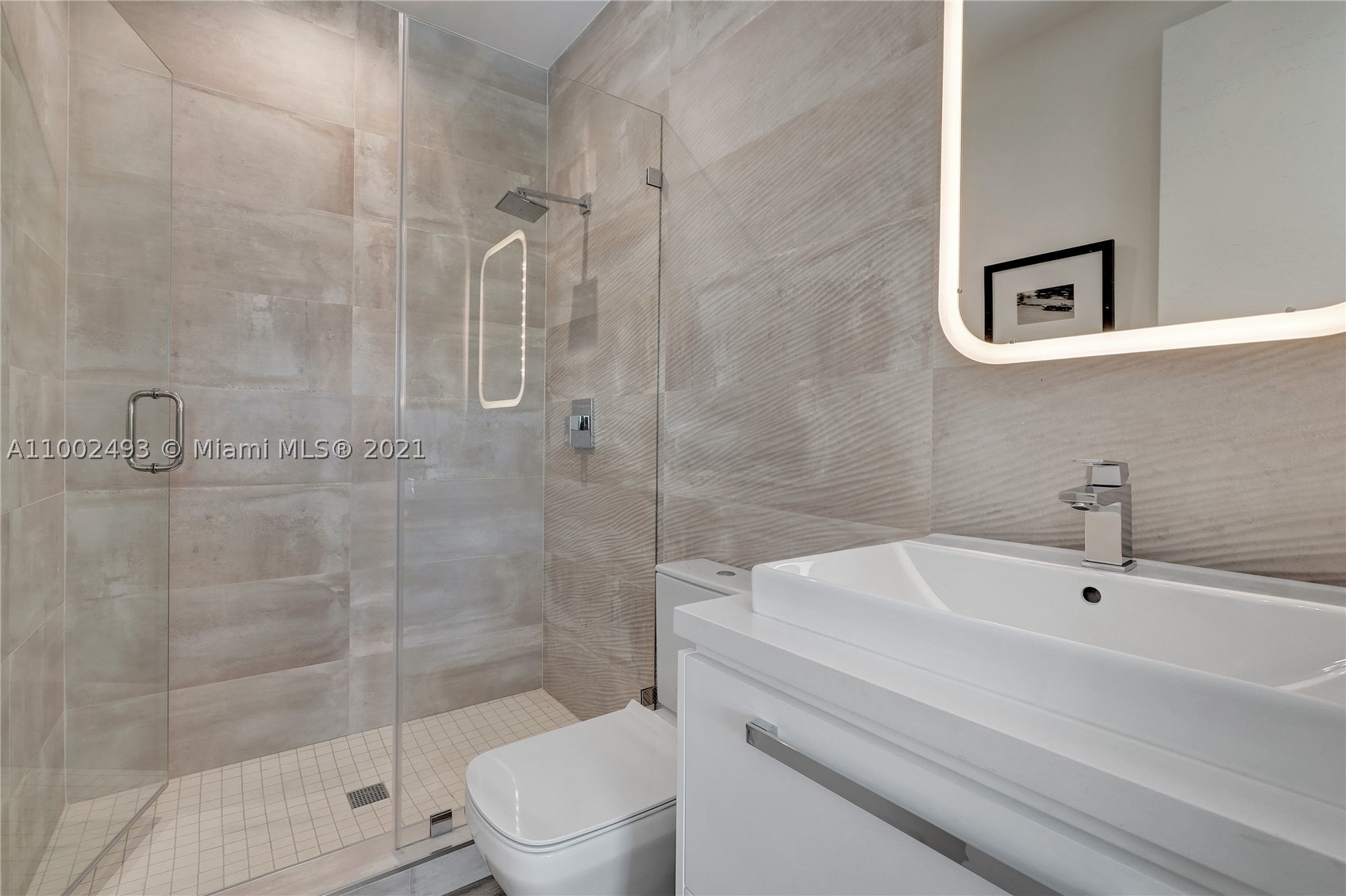 COLLINS HEIGHTS - Residential