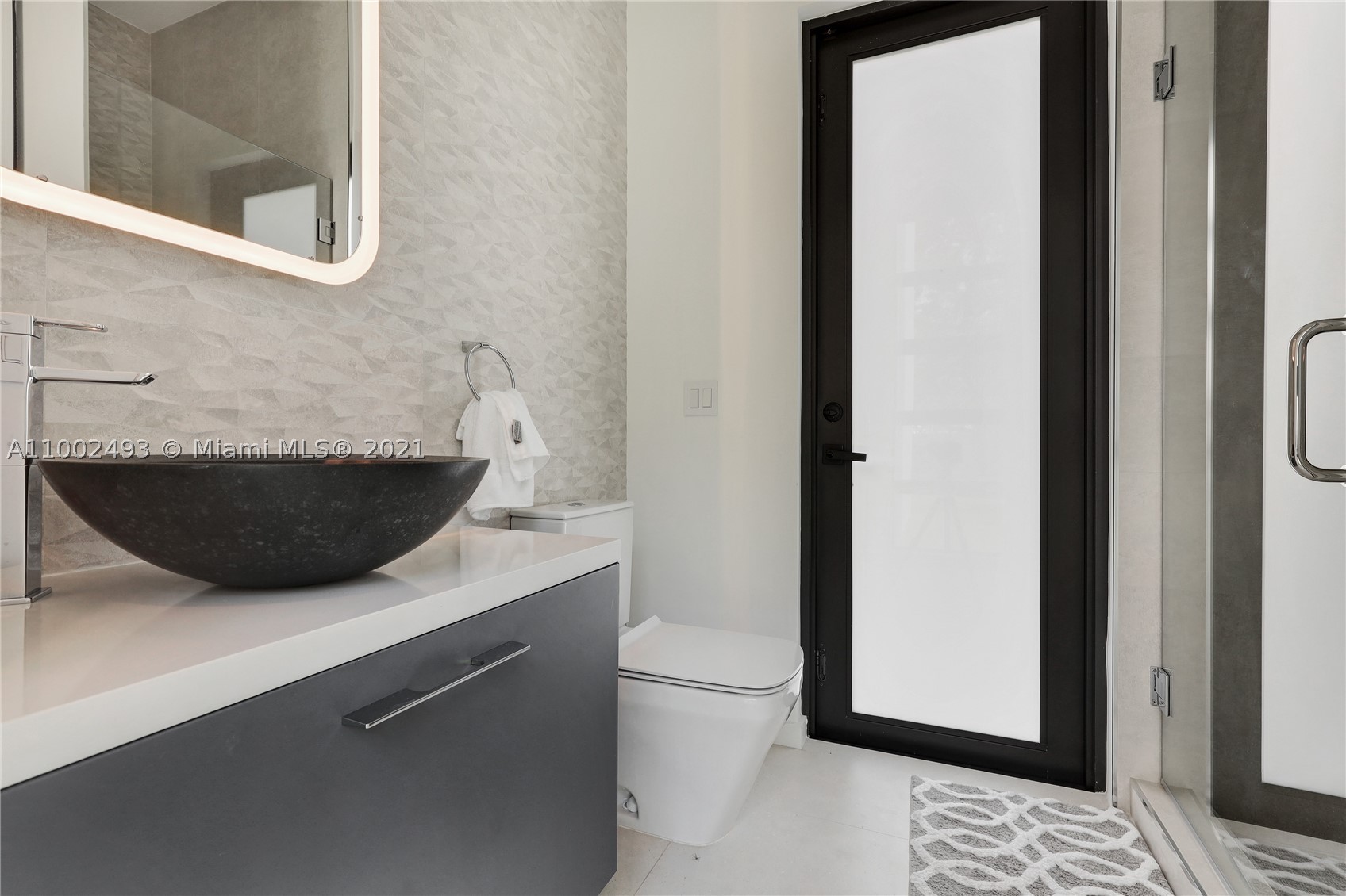 COLLINS HEIGHTS - Residential