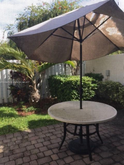 DORAL CHASE - Residential Lease