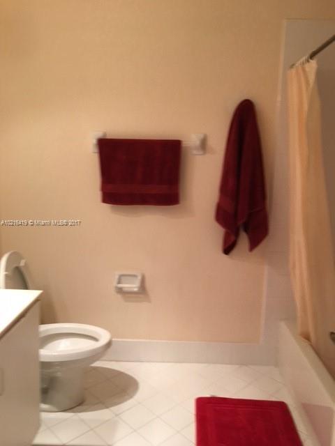 DORAL CHASE - Residential Lease