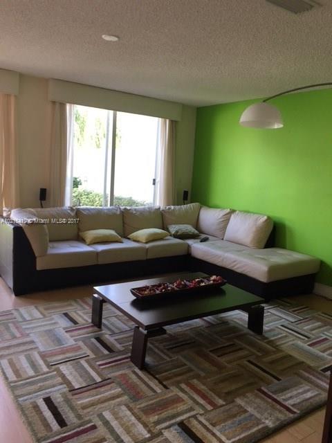 DORAL CHASE - Residential Lease