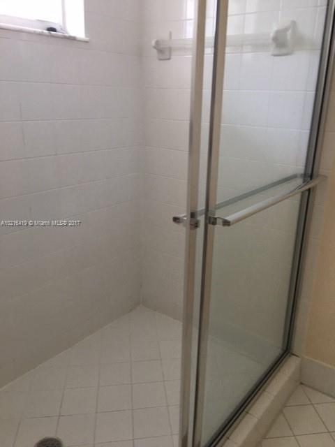 DORAL CHASE - Residential Lease