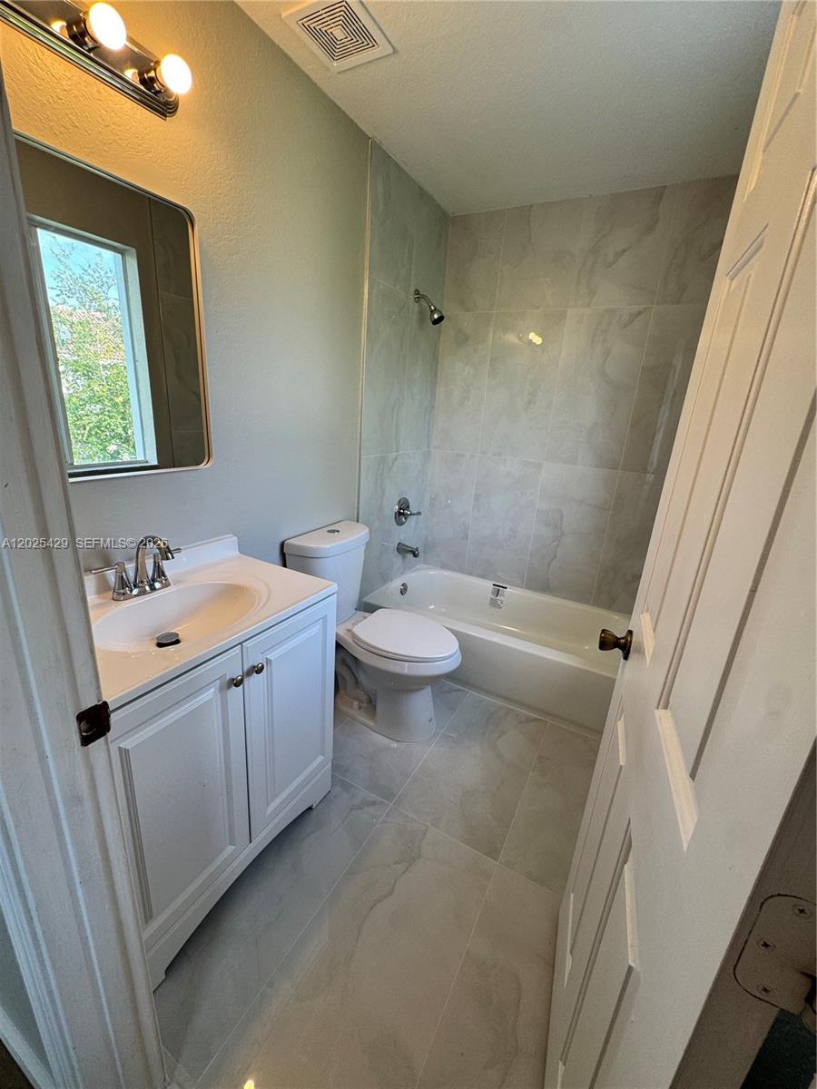 SHOMA TOWNHOMES AT KEYSCO - Residential